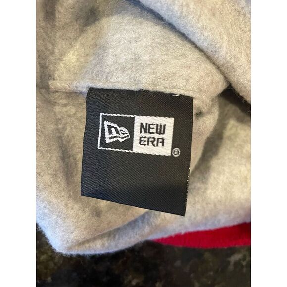 New Era Hornets Unisex Beanie Hat with Pom Multicolor Winter Casual - Picture 5 of 7